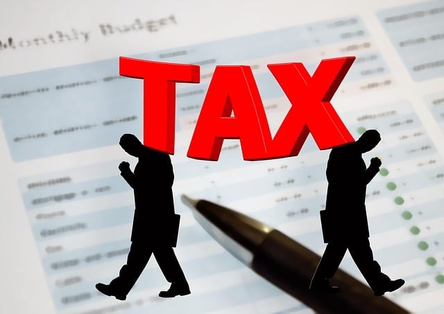 Taxes in Spain: Expatriates are advised to seek professional tax advice.