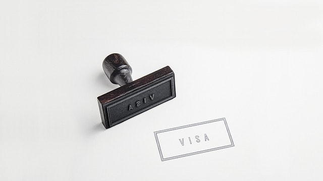 Spain visa options for UK citizens moving to Spain from UK to seek permanent residency.