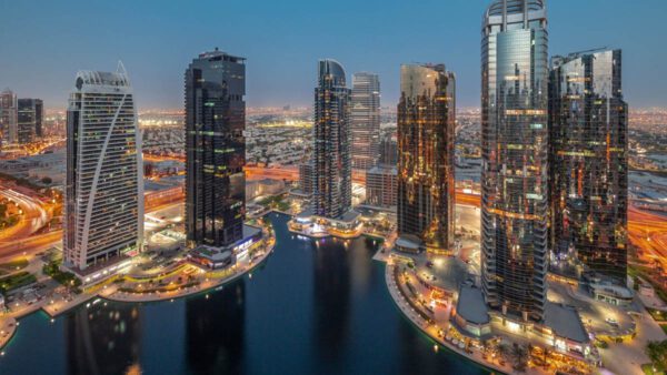 Buying property in Greece vs Dubai for Golden Visa residency and long-term investment comparison.