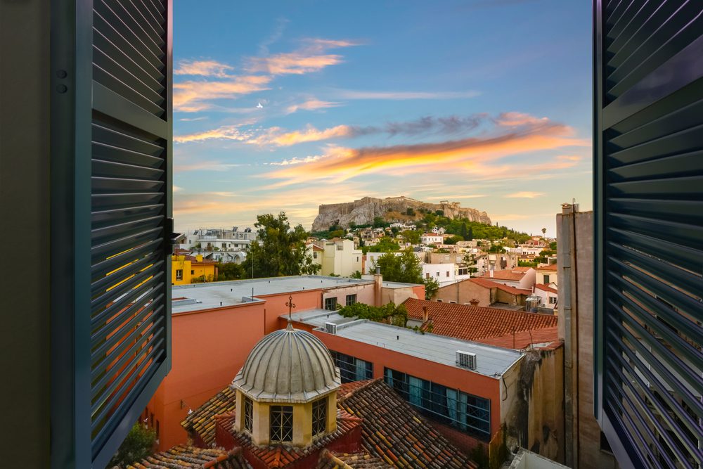 Residential property qualifying for the €400,000 and €800,000 Greece Golden Visa investment routes.