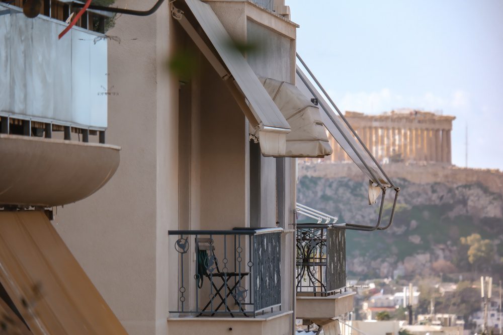Qualifying €250,000 commercial-to-residential conversion for the Greece Golden Visa.