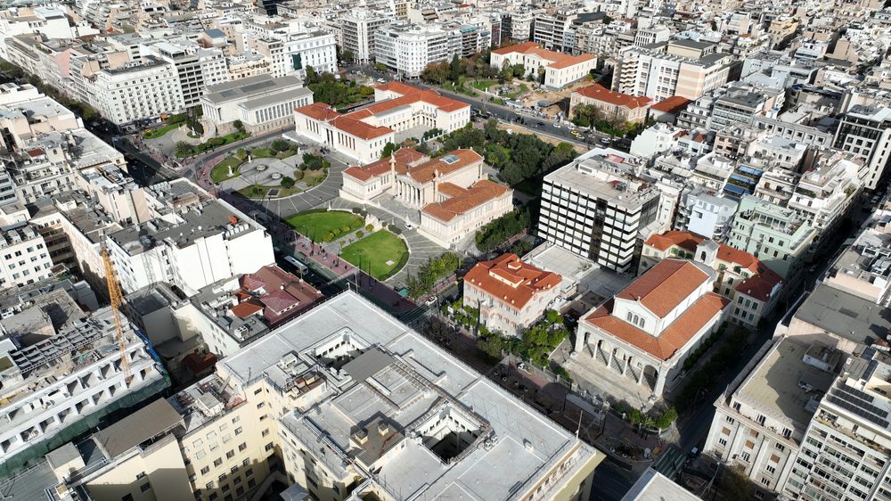  Modern earthquake-resistant property in Greece for British expats.