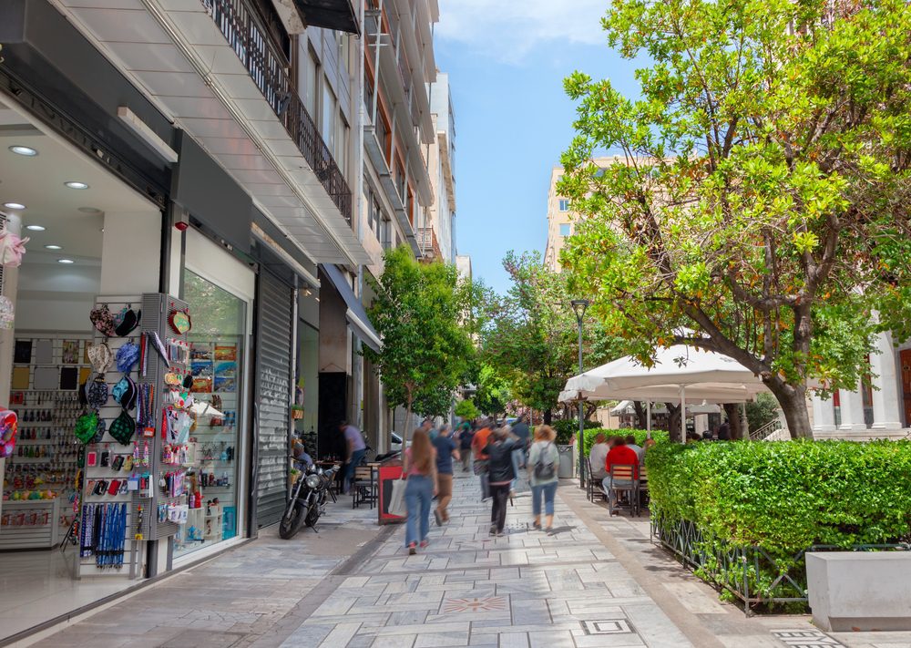 Living in Greece for UK expats enjoying everyday life in a coastal Greek neighbourhood.