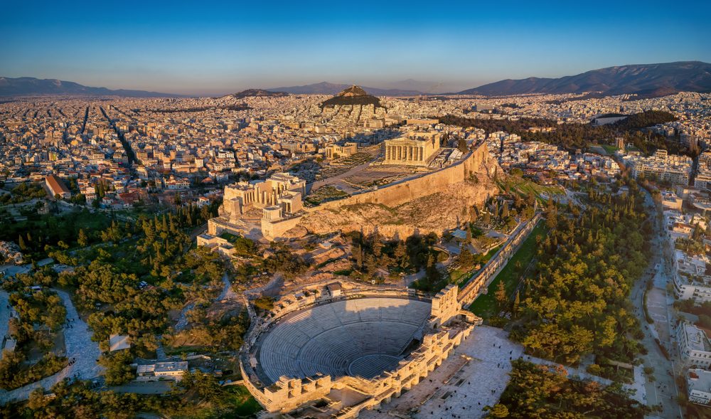 Best places to live near international schools in Athens for British expat families.
